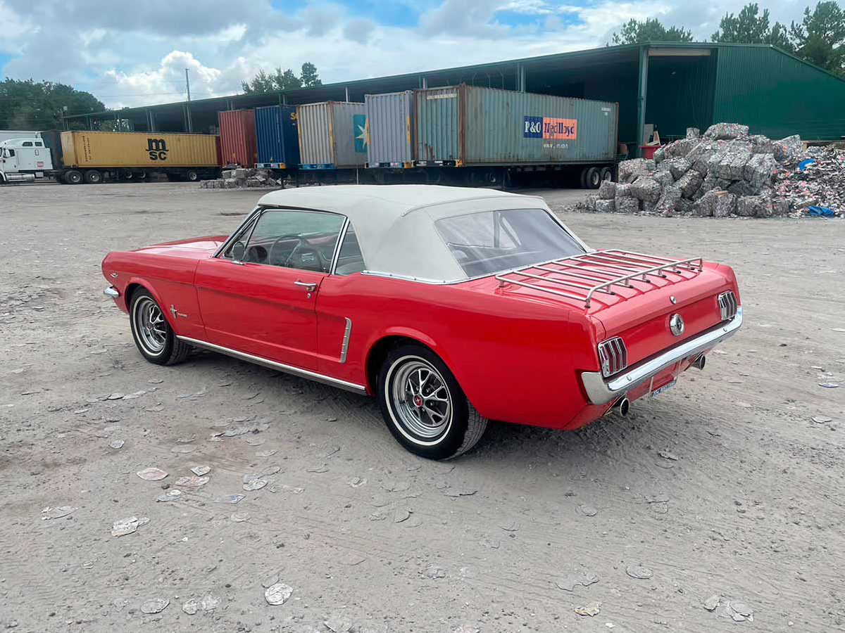 Original C code Ford Mustang fra 1965 nænsom renoveret i 2003